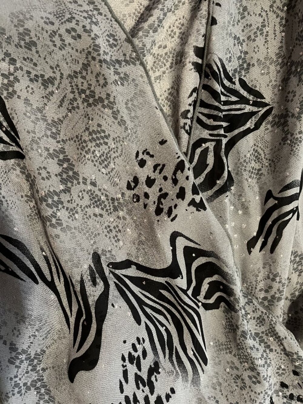 XL Maggie Sweet kimono cover-up, grey with black tiger stripes, sparkly - Picture 2 of 2